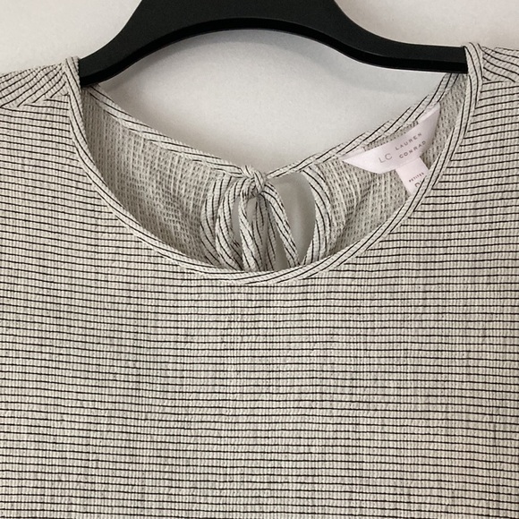NWT Lauren Conrad Petite Large short Bell Sleeve Top - Picture 2 of 7